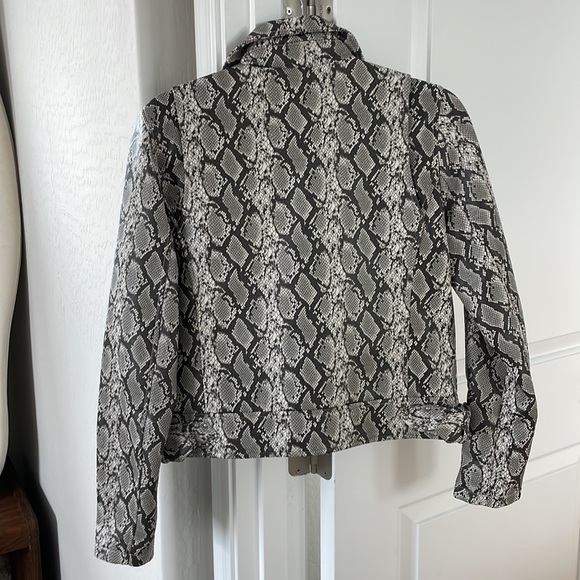 Blank NYC Snakeskin faux leather moto jacket, size Small - Picture 6 of 6